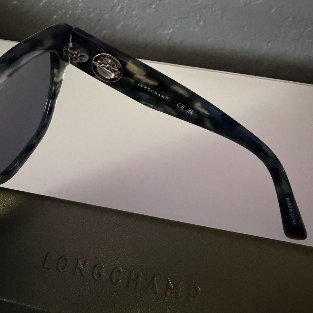 Longchamp Sunglasses, LO741S, NEW - Picture 6 of 7